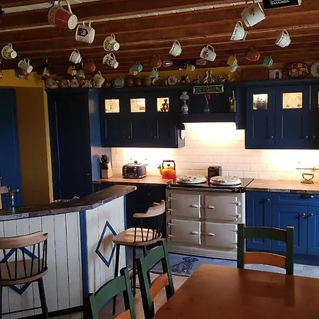 Séjour chez l'habitant Traditional Irish Farmhouse *
